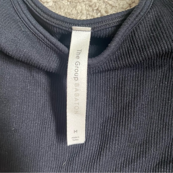 Aritzia - Sports Bra/Crop Tops - Picture 6 of 6